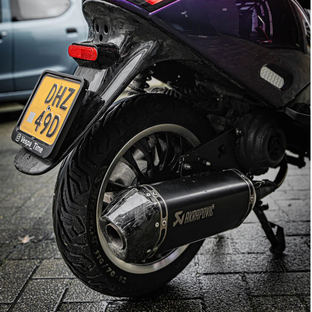 Akrapovic Uitlaat + Bocht Piaggio Zip / Vespa Sprint 4T3V IGET Euro 5 - Image 4