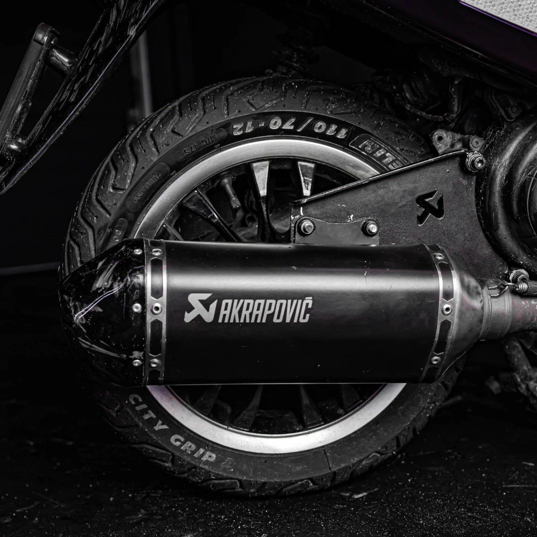 Akrapovic Uitlaat + Bocht Piaggio Zip / Vespa Sprint 4T3V IGET Euro 4 - Image 4