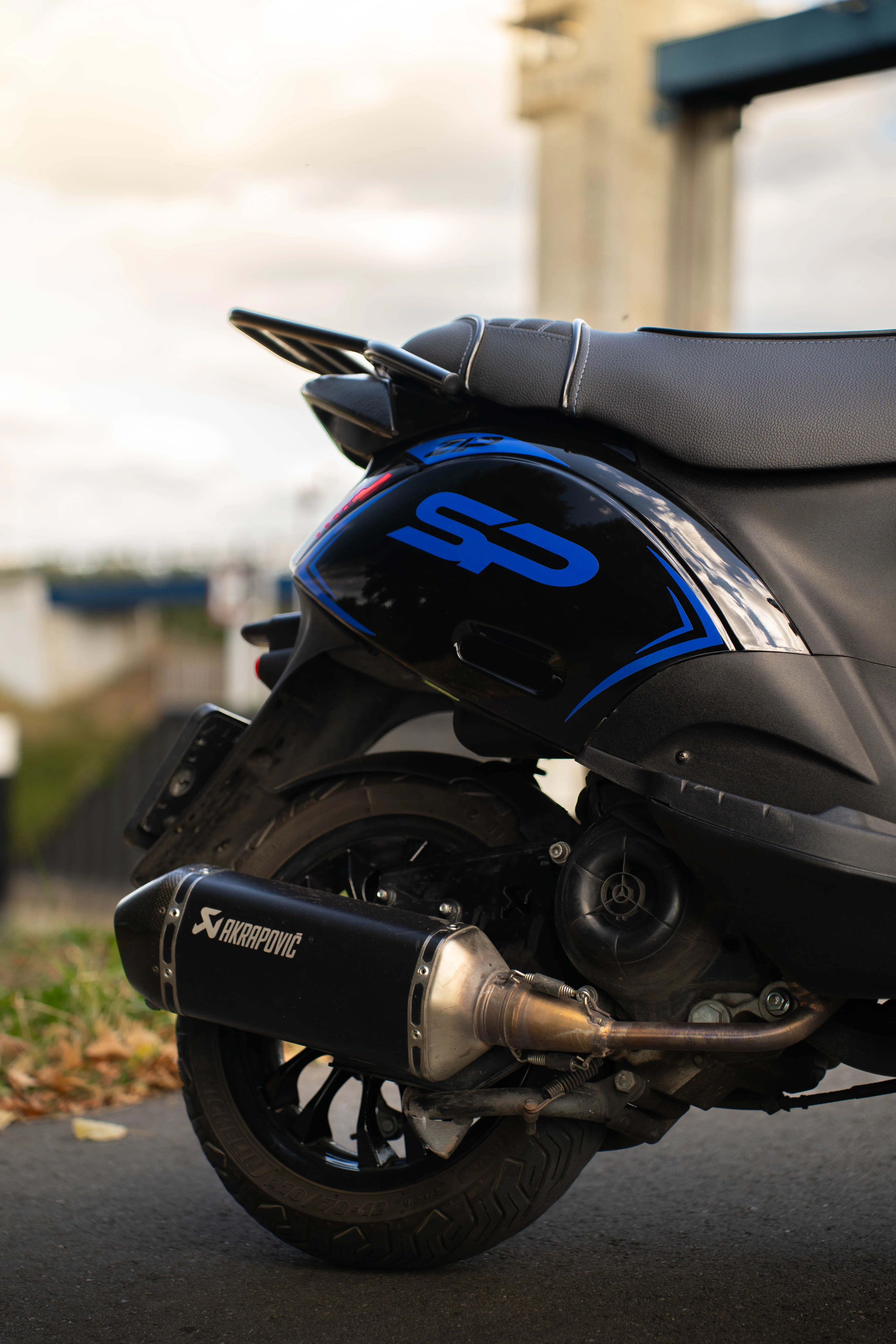Akrapovic Uitlaat + Bocht Piaggio Zip / Vespa Sprint 4T3V IGET Euro 4 - Image 5