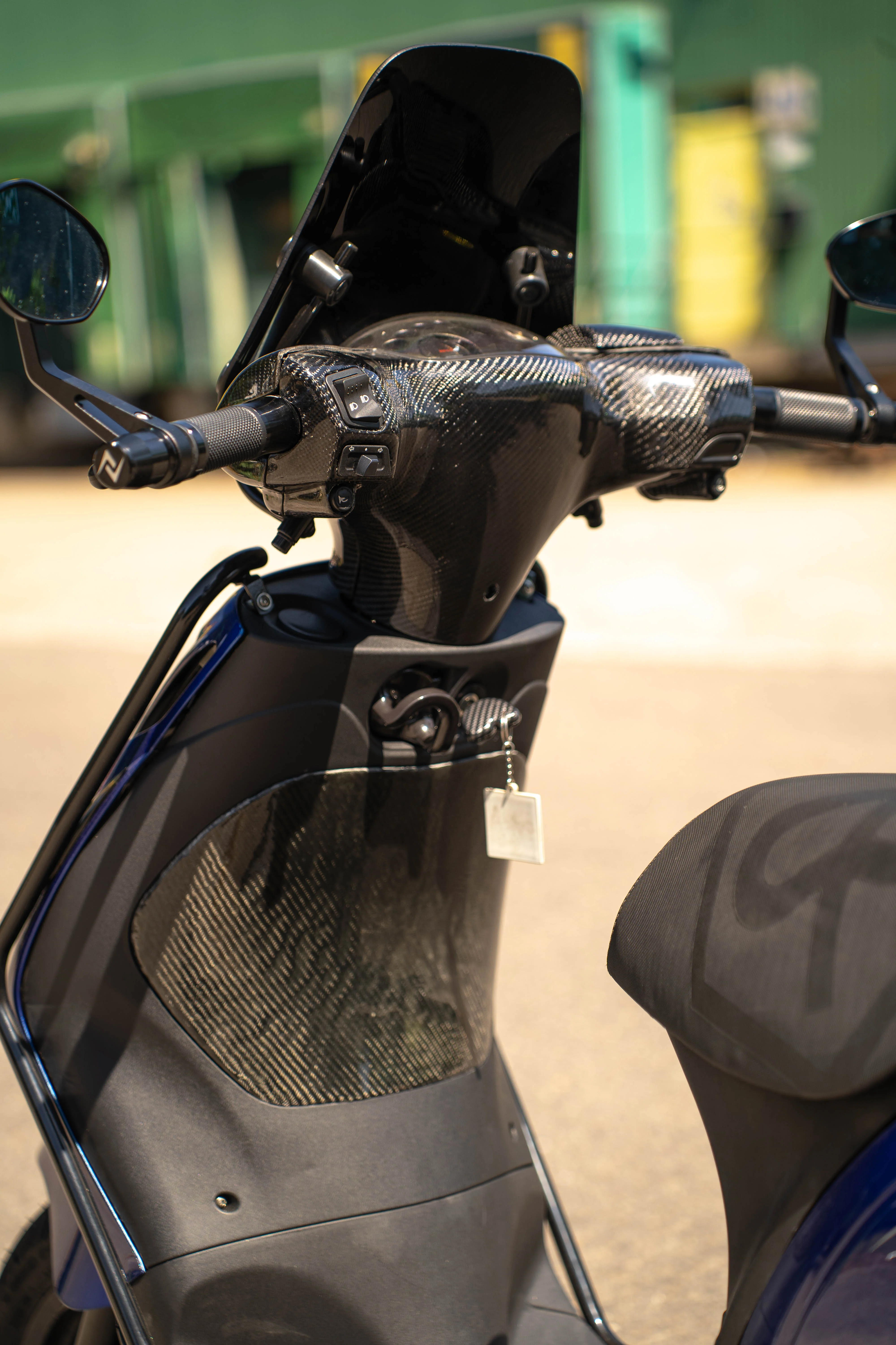 Beenschildklep Carbon Piaggio Zip - Image 3