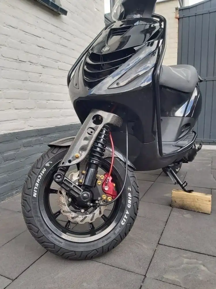 Carbon Spatbord Set Indo Style Piaggio Zip SP / Vespa Sprint - Image 3