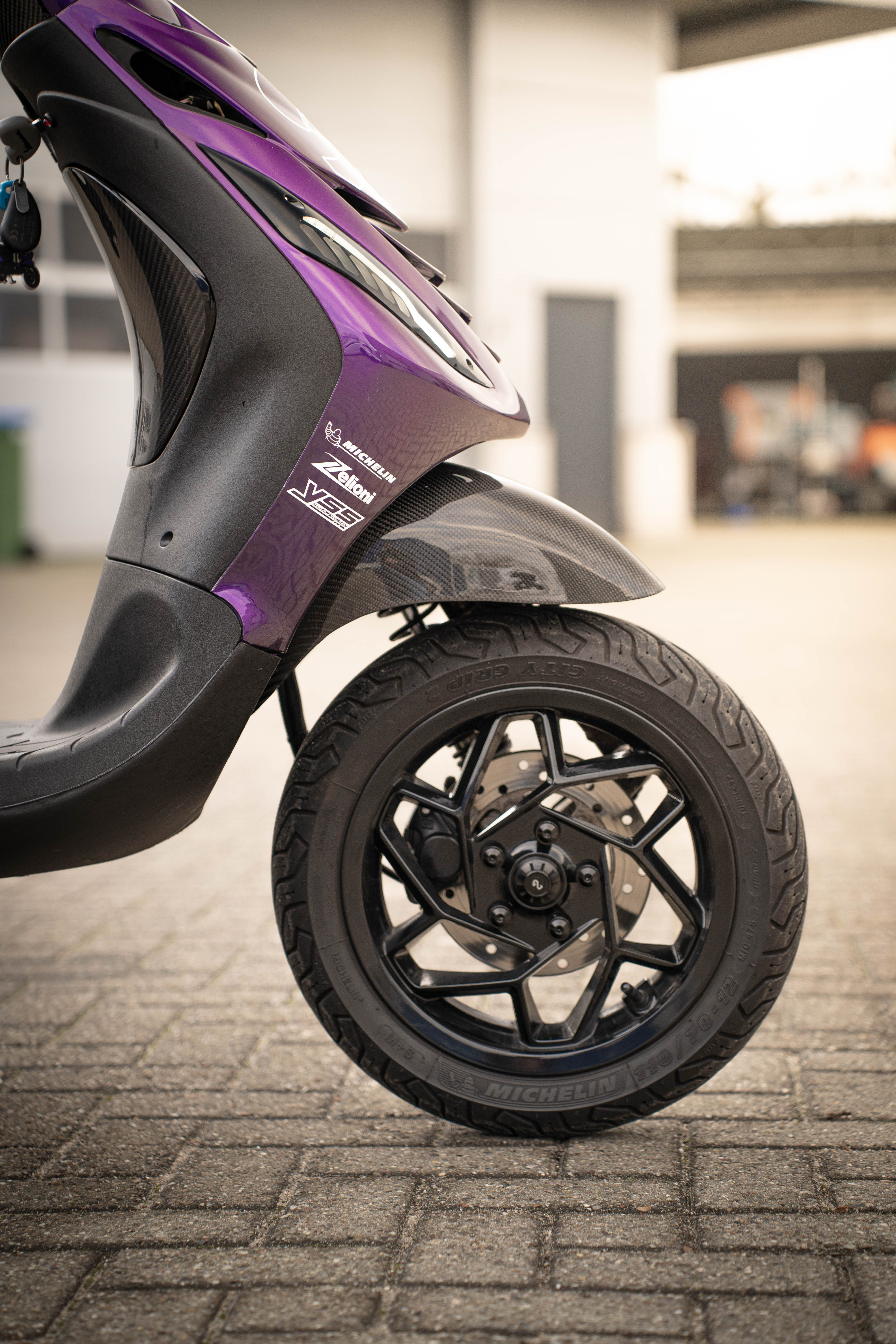 Voorvelg Elettrica Glans Zwart Piaggio / Vespa Origineel - Image 3