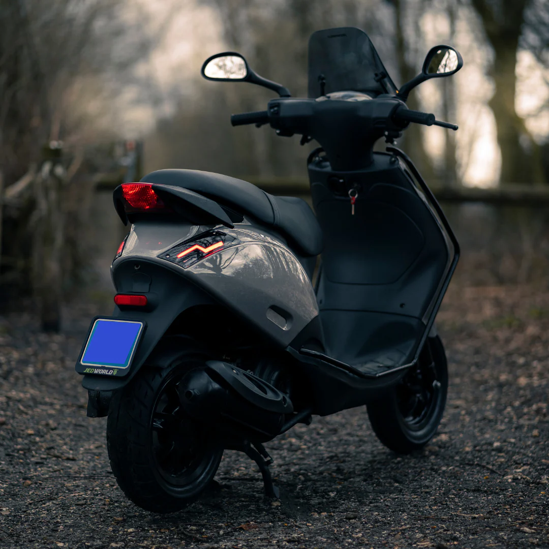 LED Evo Knipperlichten Achter Piaggio Zip - Image 3