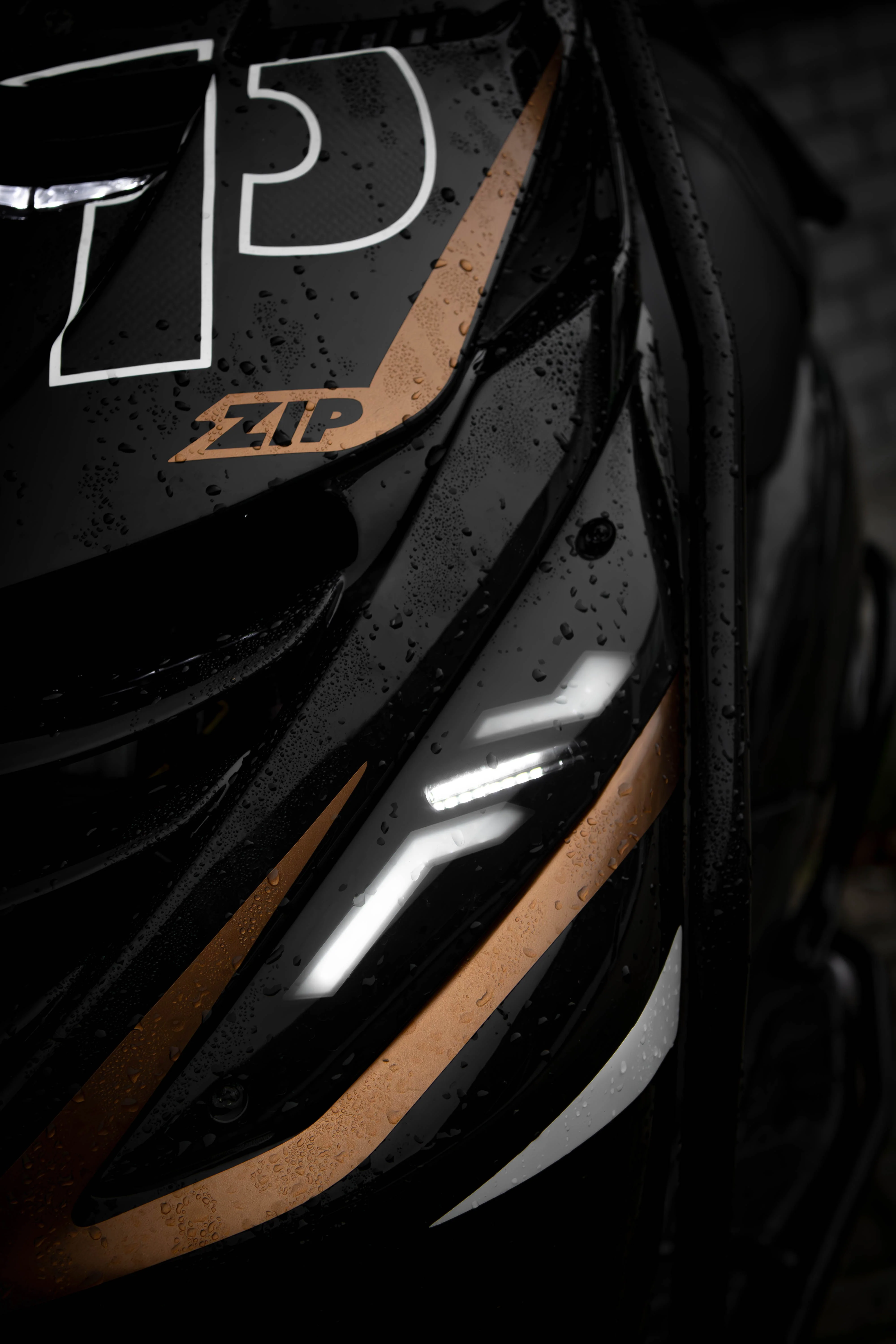 Fenom LED Set Voor / Achter Piaggio Zip Matrix - Image 4