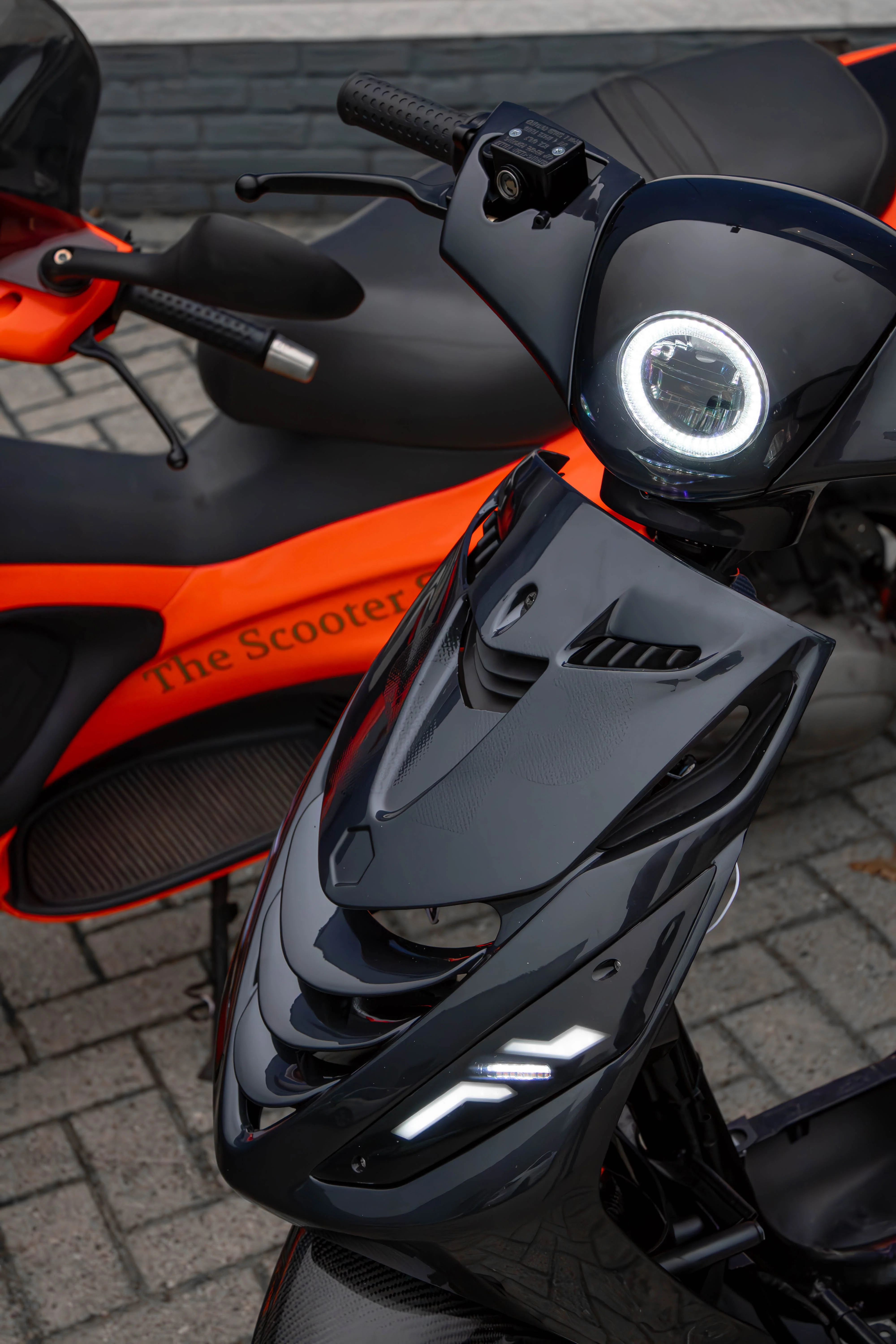 Fenom LED Set Voor / Achter Piaggio Zip Matrix - Image 8