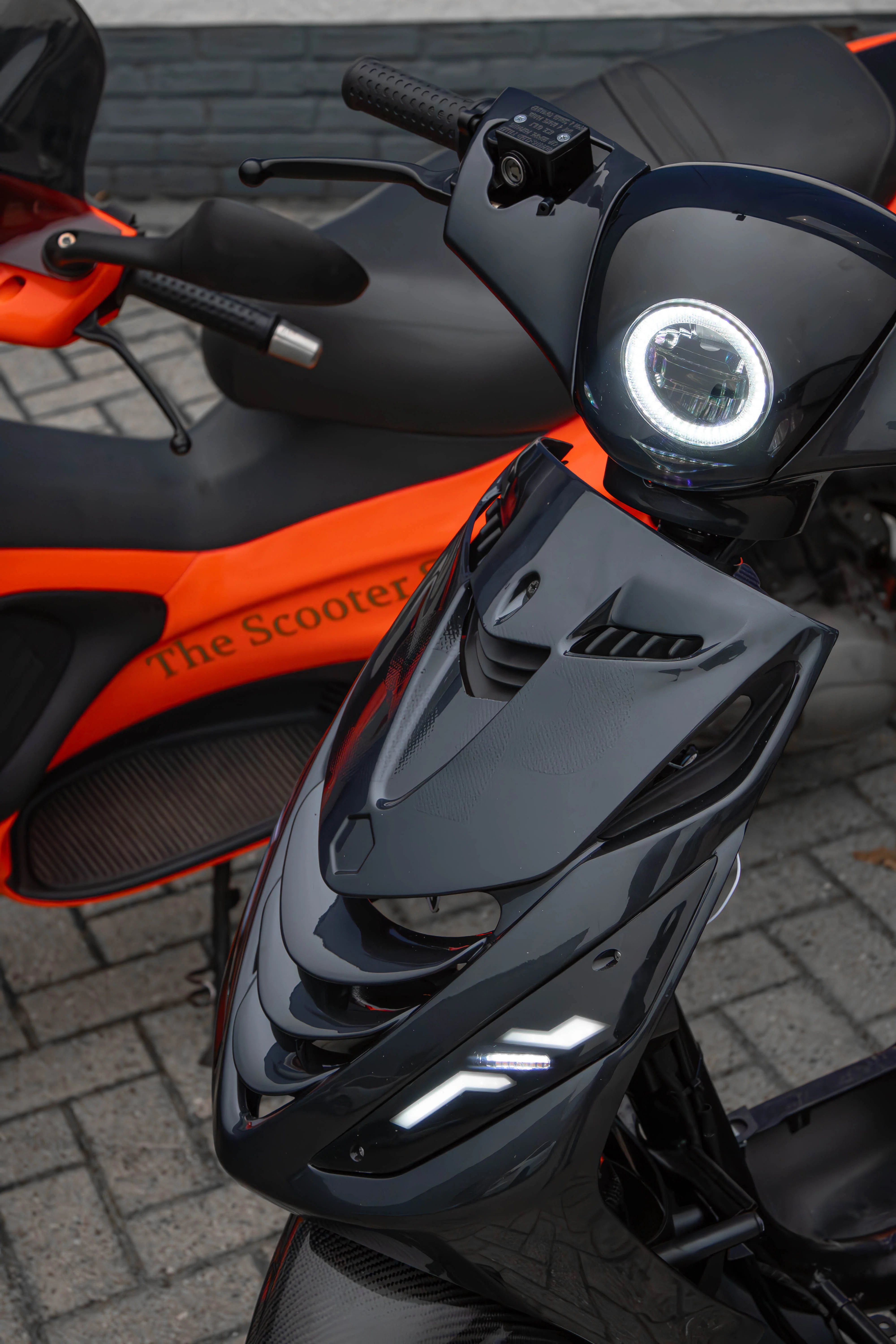 Kappenset Met Achterkapgrill RS1 Piaggio Zip Antraciet Grijs - Image 2