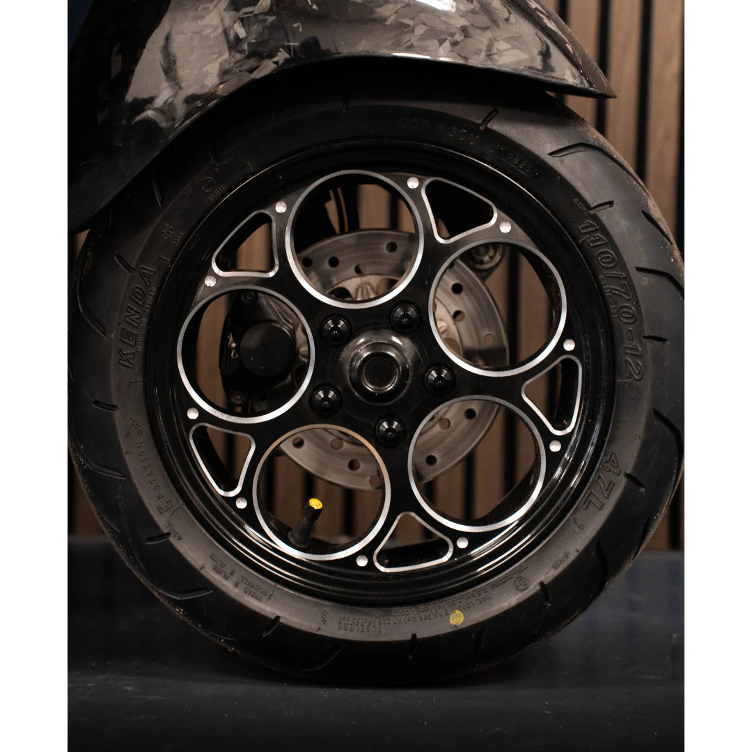 Velgenset Maru’s Style Shiny Black / Zilver Vespa Sprint/Primavera - Image 2