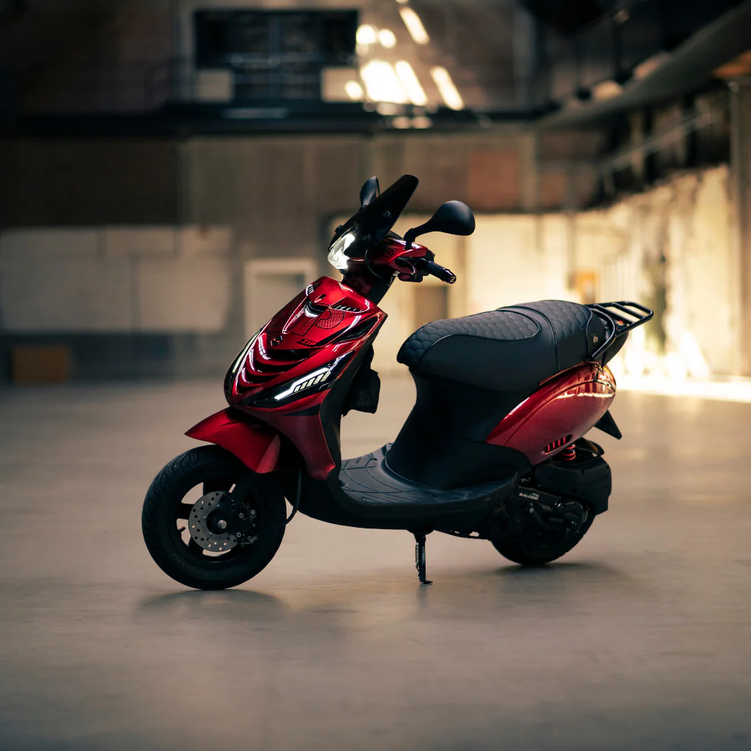 Wheelierekje Glans Zwart Piaggio Zip - Image 7